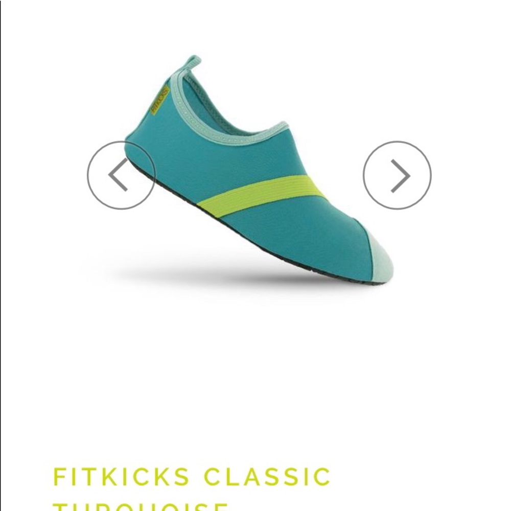 Fitkicks classic turquoise size medium 7/8